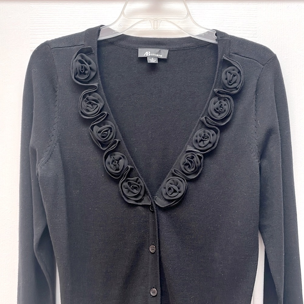 NWT Feminine Flowers Cardigan